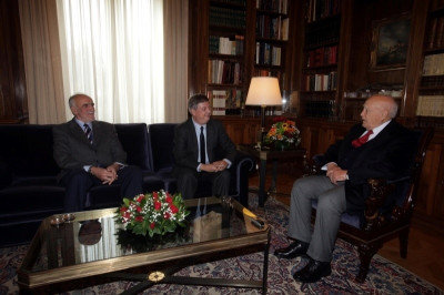 Μαραθώνιος Αθήνας: Συγχαρητήρια από Παπούλια