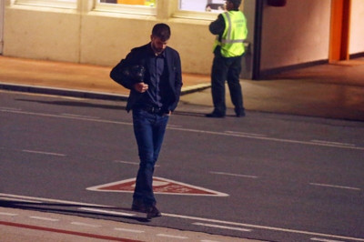 «Γκάζια» οπαδού της Μπαρτσελόνα σε Πικέ (video)