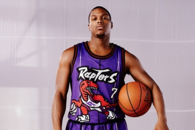 Τορόντο Ράπτορς: Παραδοσιακές εμφανίσεις με Ουίζαρντς