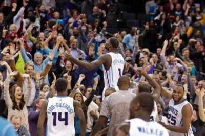 Σάρλοτ Χόρνετς: Με Στέφενσον στη… δεύτερη παράταση (video)