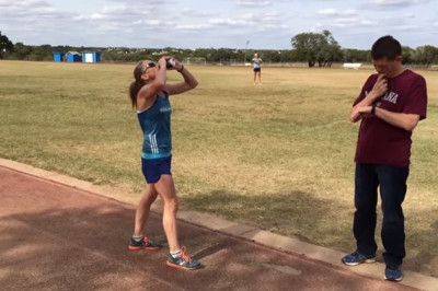 Νέο ρεκόρ στο «Μίλι της Μπύρας» από 44χρονη μητέρα! (video)