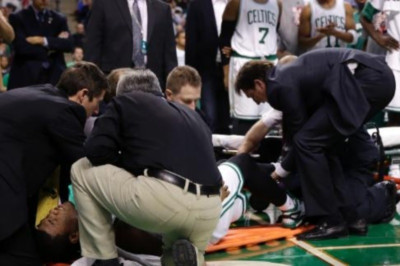 Μπόστον Σέλτικς: Δύο με τρεις εβδομάδες για Μάρκους Σμαρτ