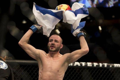 UFC Fight Night 66: «Έκλεισε» ματς ο Κρις Κελάδης