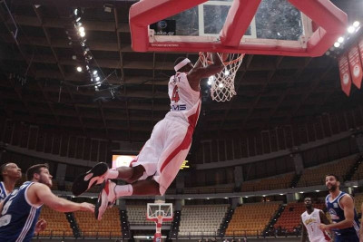 Ολυμπιακός: Σλούκας σερβίρει, Πέτγουεϊ καρφώνει (video)