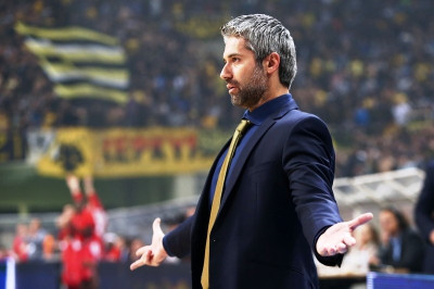 Ζιάγκος: «Για play-off η ΑΕΚ»