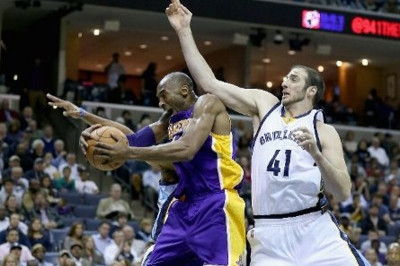 Μέμφις Γκρίζλις: «Ξύπνησε» ο Κουφός με Λέικερς (video)