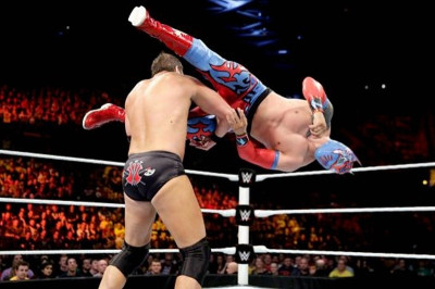 Superstars: Νέα ήττα για Curtis Axel (photos+videos)