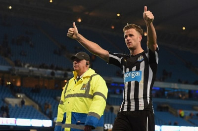 Επιστροφή με επικά γκολ και … αυτογκόλ για τον Ράιαν Τειλορ (video)