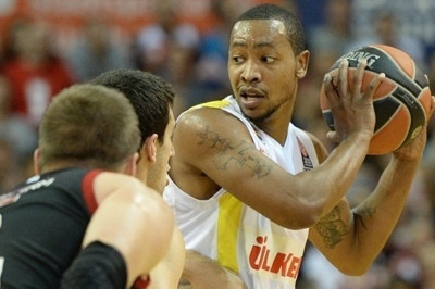 Ευρωλίγκα: Απίστευτο ρεκόρ ο Γκούντελοκ (videos)