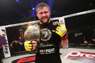 Cage Warriors 74: Δύο τίτλοι και ανατριχιαστικός τραυματισμός (videos)