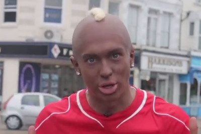 Λίβερπουλ: «Ψαρεύει» γυναίκες ο… Μπαλοτέλι! (video)