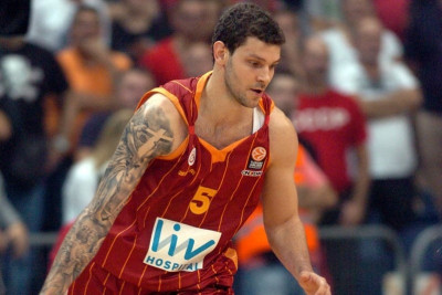 Γαλατάσαραϊ: Εκτός για ένα μήνα ο Μίτσοβ