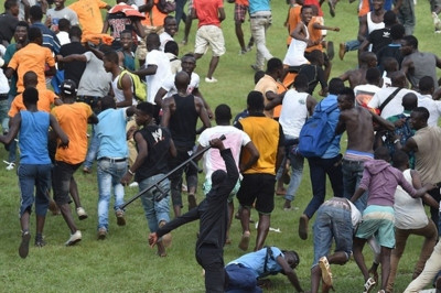 Το... στήσιμο έφερε... σφαλιάρες! (photos)