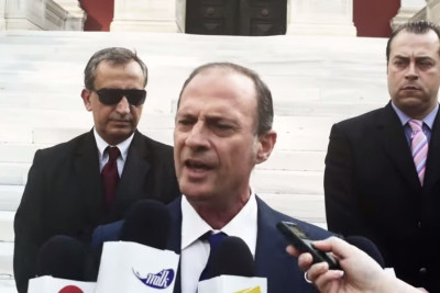 «Το βίντεο για το ηλεκτρονικό τσιγάρο που σαρώνει  στο διαδίκτυο»