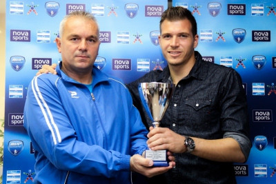 ΑΕΛ Καλλονής: Η βράβευση του Χογκ (photos+video)