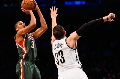 Μιλγουόκι Μπακς: Στην τρίτη παράταση τους Νετς, ρεκόρ Αντετοκούνμπο (videos)