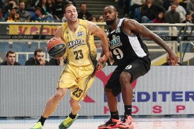 Ίνγκλις: «Μπορεί τα play-off η ΑΕΚ»