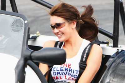 Ενθουσιασμένη παρά το … στραπάτσο η Πέτα Τοντ (photos)