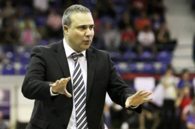 Φλεβαράκης: «Όχι λάθη κόντρα στον Απόλλωνα Πατρών»