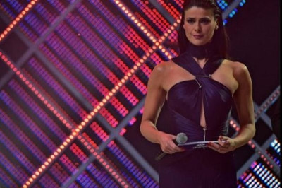 Κόπα Αμέρικα: Η 38χρονη καλλονή που «αναστάτωσε» την κλήρωση (video+photos)