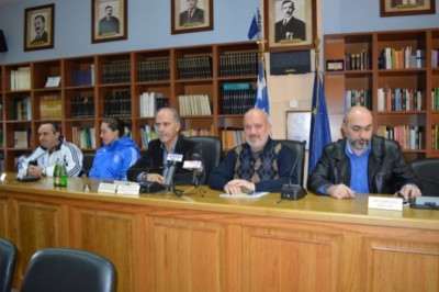 Βακάλης: «Κάνουν τιτάνιο αγώνα οι αθλήτριες»