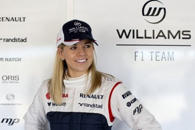 Φόρμουλα 1: Η πανέμορφη οδηγός της Ουίλιαμς (photos)