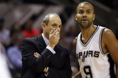 Σαν Αντόνιο Σπερς: Συνεχίζουν με Έτορε Μεσίνα