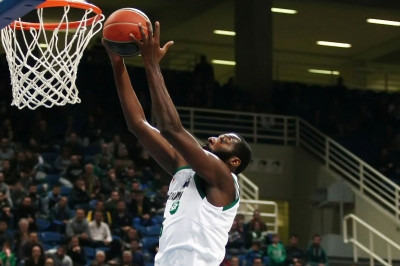 Ευρωλίγκα: Με Ράιτ και Σπανούλη το Top 10 (video)