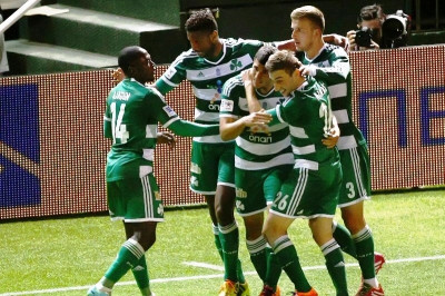 Παναθηναϊκός: Δένει… τον κορμό του!