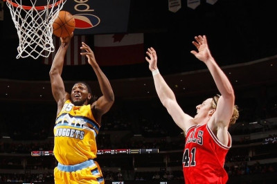 Ντένβερ Νάγκετς: Τα λεφτά… πιέζουν τον Κένεθ Φαρίντ