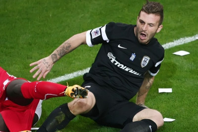 Σκόνδρας: «Πανηγυρισμοί τέλος»