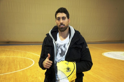 ΑΕΚ: Παρουσιάστηκε ο Αθηναίου (photos)