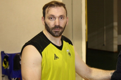 Πολυτάρχου: «Δεν είναι μόνο ο Βεζένκοφ»