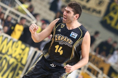 Τσιάκος: «Αναμέτρηση με συμβολισμούς»