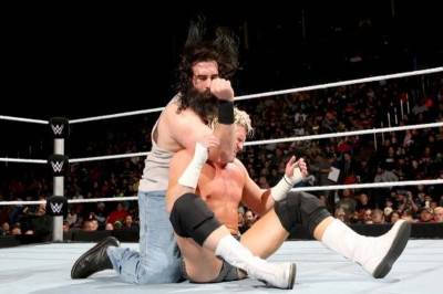 SmackDown: «Πινελιές» από Santino Marella (photos+videos)