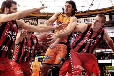 Βαλένθια: «Διέλυσε» τη Λαμποράλ