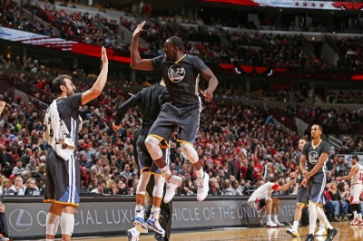 Γκόλντεν Στέιτ Ουόριορς: Ρεκόρ στο Σικάγο! (videos)