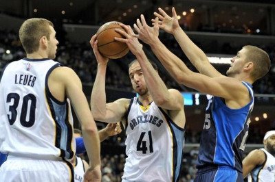 Μέμφις Γκρίζλις: Έναν πόντο ο Κουφός, ένα λεπτό ο Καλάθης με Μάβερικς (videos)