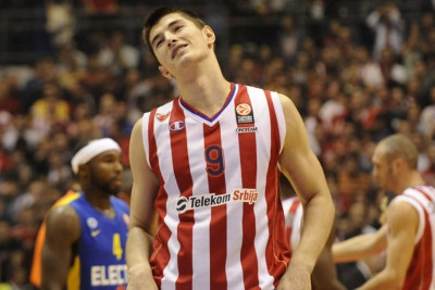 Μίτροβιτς: «Πεινάμε για νίκες»