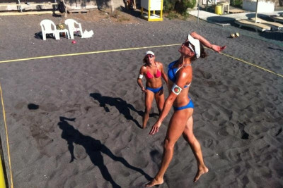 Μπιτς Βόλεϊ: Νίκη - θρίλερ και πρωτιά για Αρβανίτη και Τσιαρτσιάνη