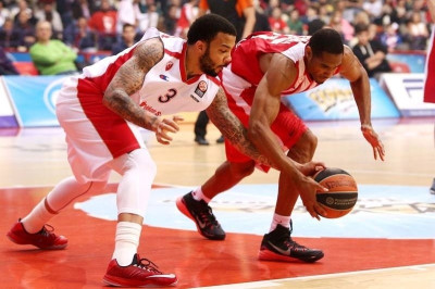 Ευρωλίγκα: Τους έχασαν οι Πειραιώτες (videos)