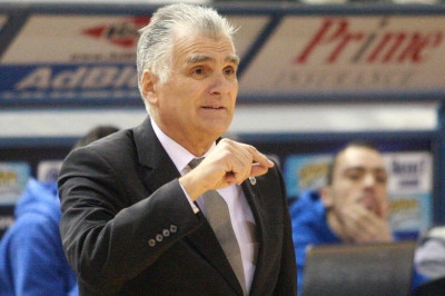 Σ. Μαρκόπουλος: «Φτερά από την άμυνα»