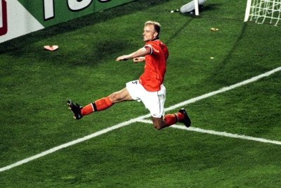 Κορυφαίος Ολλανδός παίκτης της 25ετίας ο Μπέργκαμπ (video)