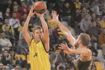 Βεζένκοφ: «Χαίρομαι για εμένα και τον Αντετοκούνμπο»