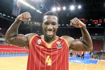 Γιανγκ: «Οδηγήσαμε τον Ολυμπιακό σε λάθη»