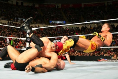 Superstars: Δικαίωση για Tyson Kidd και Cesaro (videos+photos)