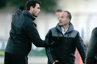 Ζιώγας: «Χαρίζουμε τη νίκη στον πρόεδρο»