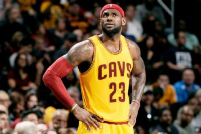 Κλίβελαντ Καβαλίερς: Δημιουργικός Λεμπρόν στο παρκέ και στη ζωή