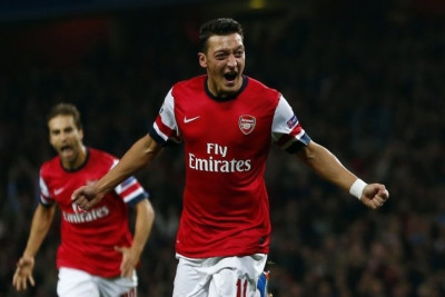 Άρσεναλ: Ο... Χριστός! Πώς ήταν έτσι ο Οζίλ; (photo)