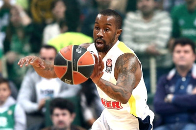 Μπάγερν Μονάχου: Άλλον ένα μήνα ο Μακάλεμπ